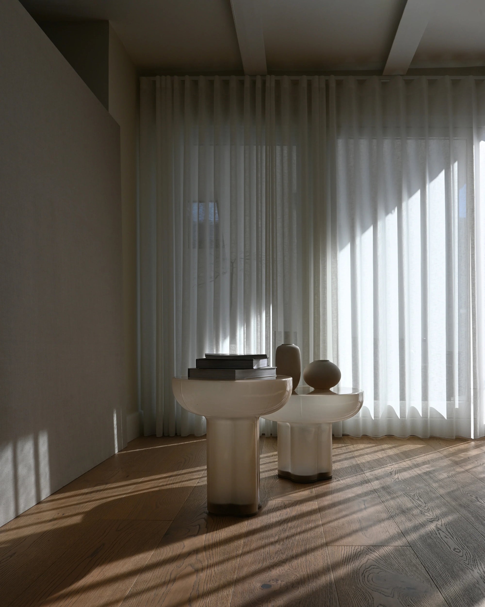 101 Copenhagen Crown Table - Low