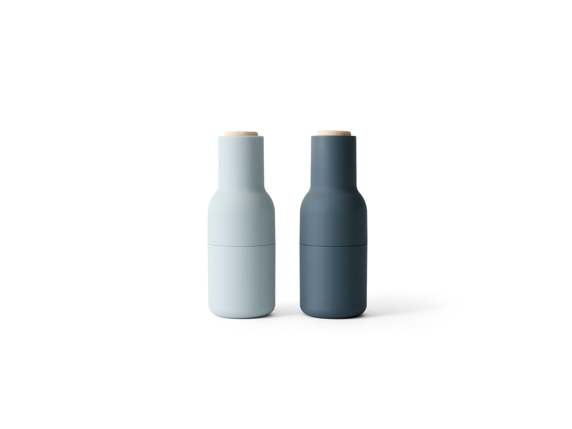 Audo salt and pepper mill, color Brushed Brass - Walnut Lid