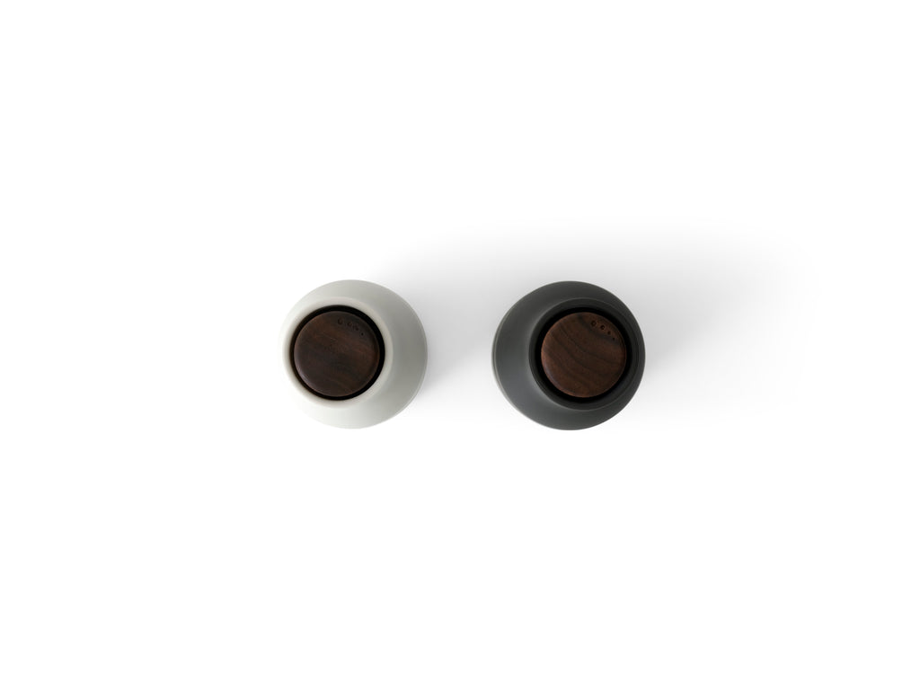 Audo salt and pepper mill, color Carbon - Ash - Walnut Lid