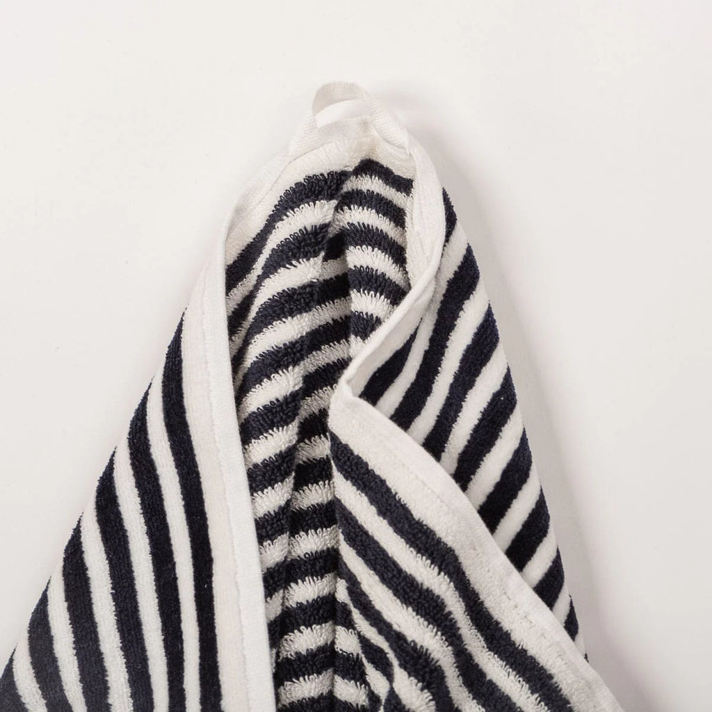 Business & Pleasure Toalla de playa - color Navy Stripe