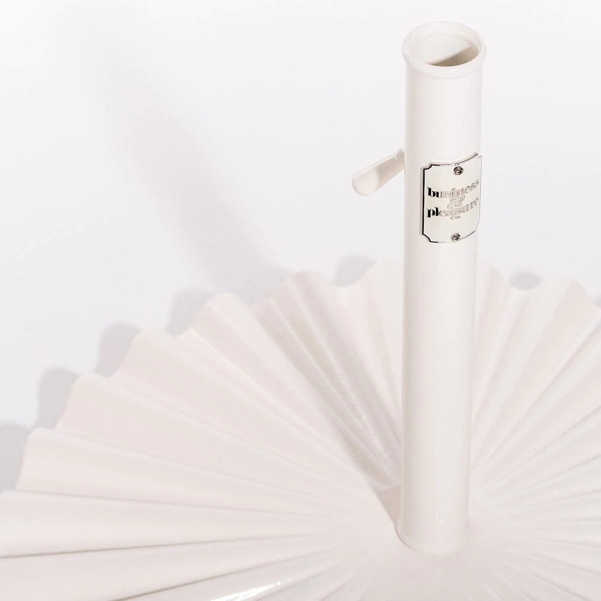 The Clamshell Base 55 Lbs - Farbe Antikweiß