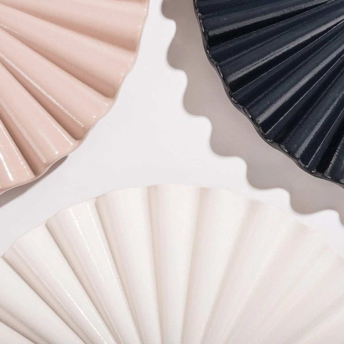 The Clamshell Base 55 Lbs - Farbe Antikweiß