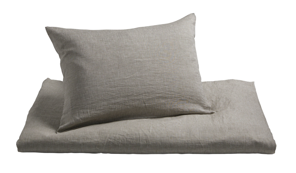 decode by luiz Housse de coussin Style Quatorze Demi-lin Tempête