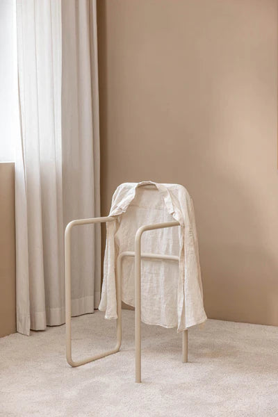 Metallbude Herrendiener JAMES