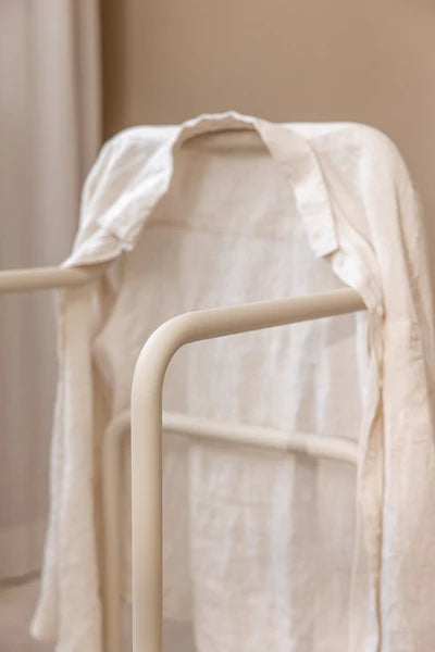 Metallbude Herrendiener JAMES