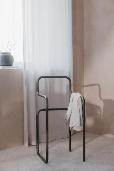 Metallbude Herrendiener JAMES