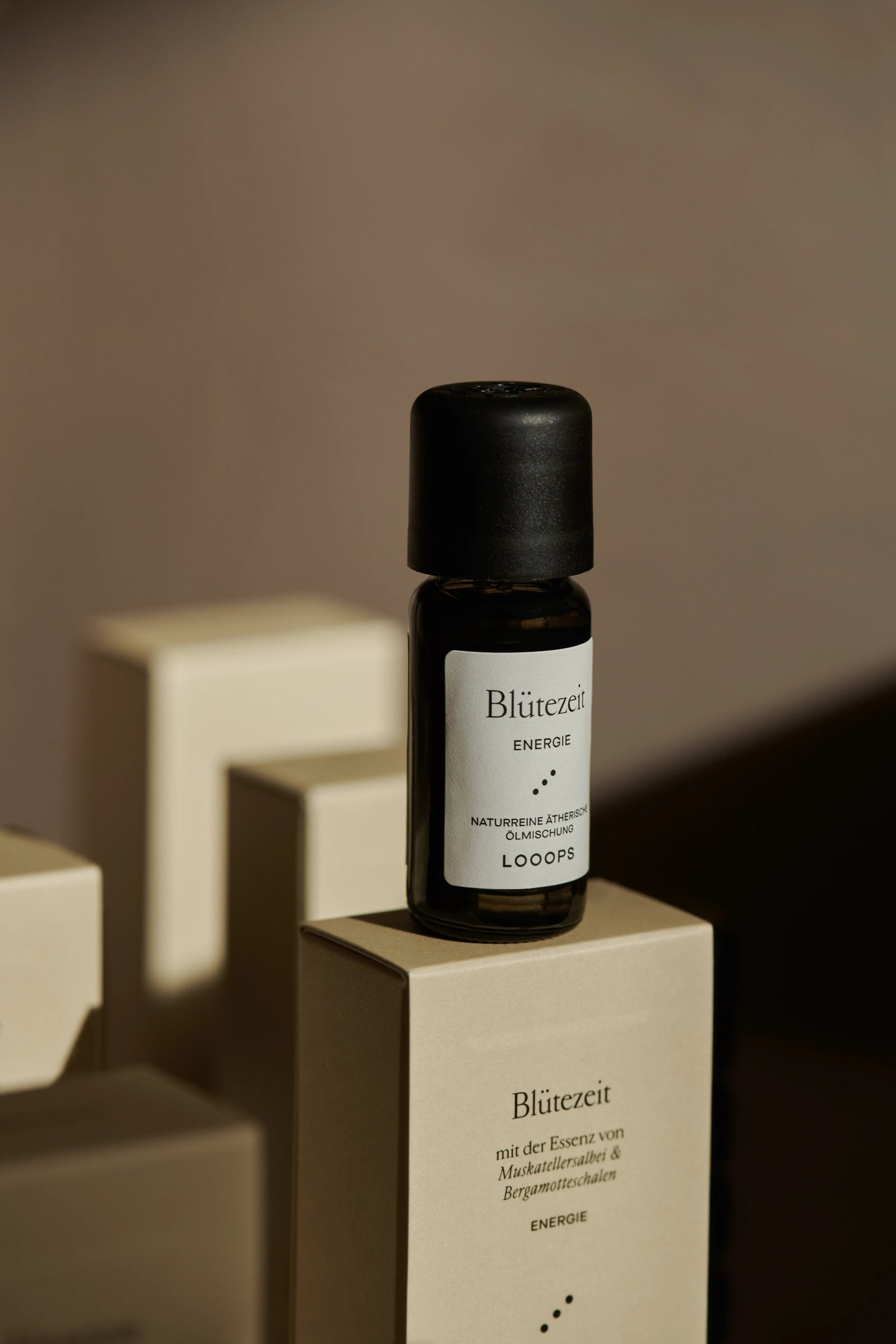 Looops Essential Oil · Flowering Time · 10ml
