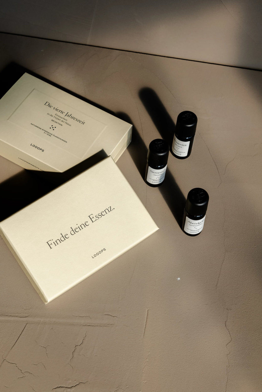 Looops Aroma Diffuser Quint &amp; Essential Oil Rose Red