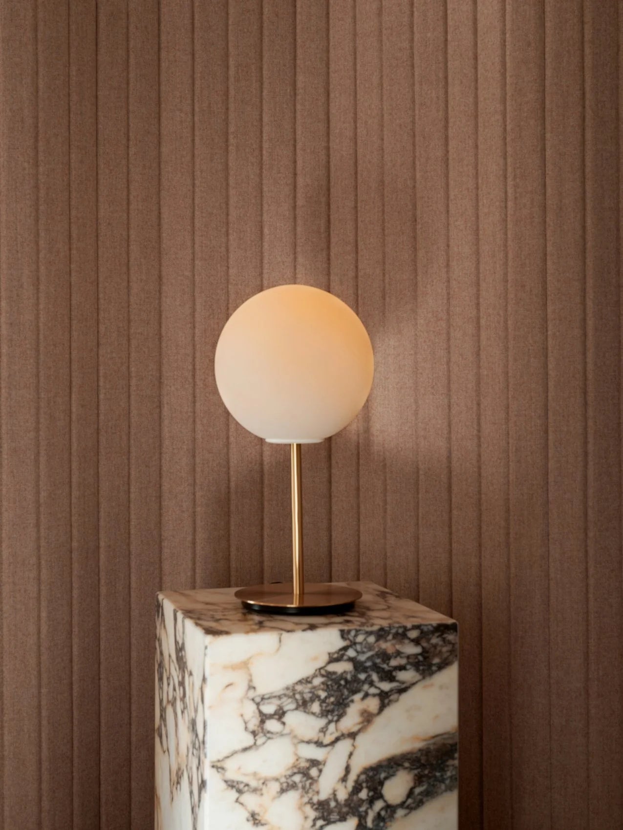 Audo table lamp, TR Bulb