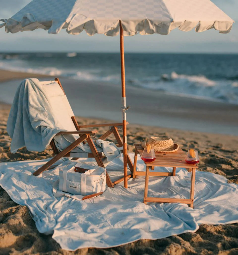 Business & Pleasure Table pliante en teck
