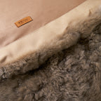 RUGHU5X10 EDWIN dark champagne LOGO.jpg