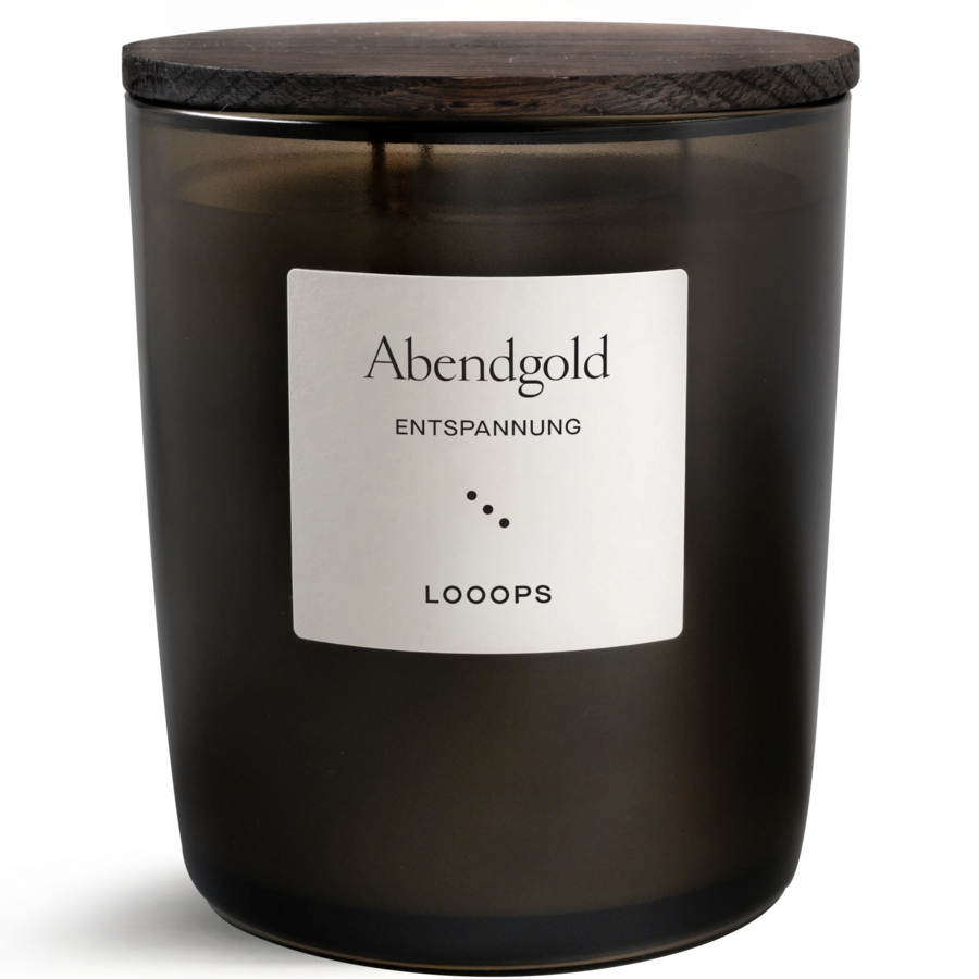 Looops-Abendgold-Dreidochtkerze-700-g-Schatten - quadratisch.png