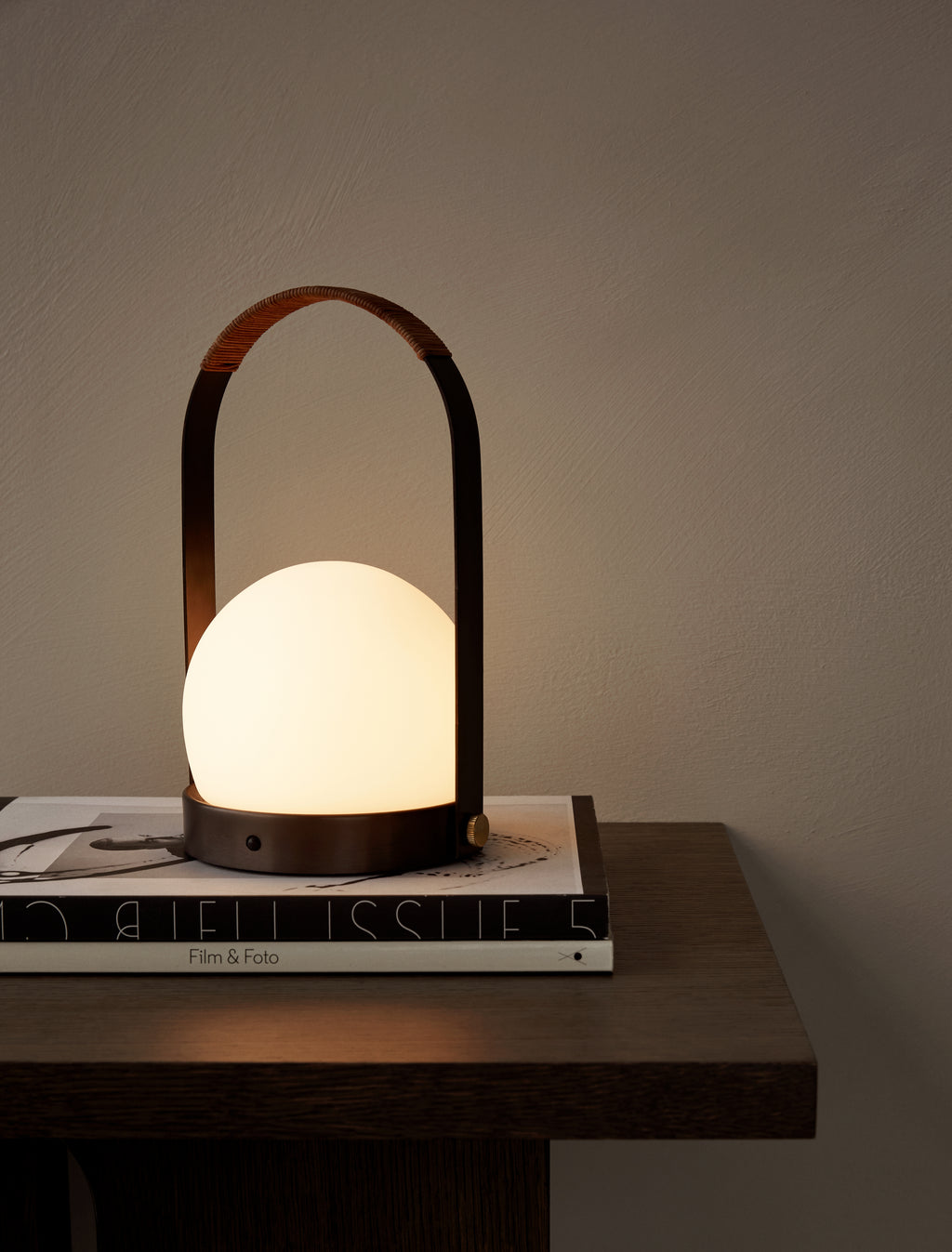 MENU_Carrie_Table_Lamp_Leather (4).jpg
