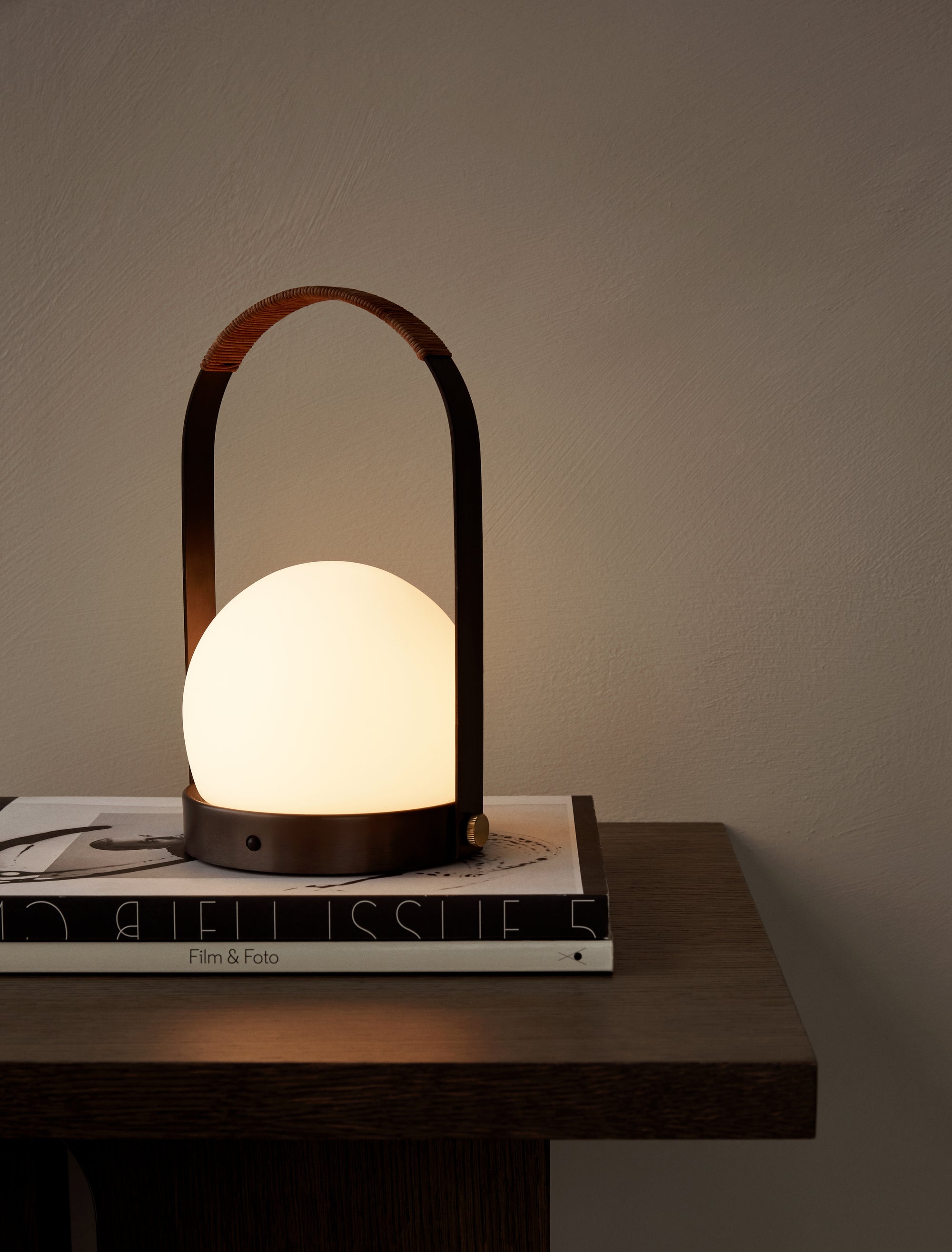 MENU_Carrie_Table_Lamp_Leather (4).jpg