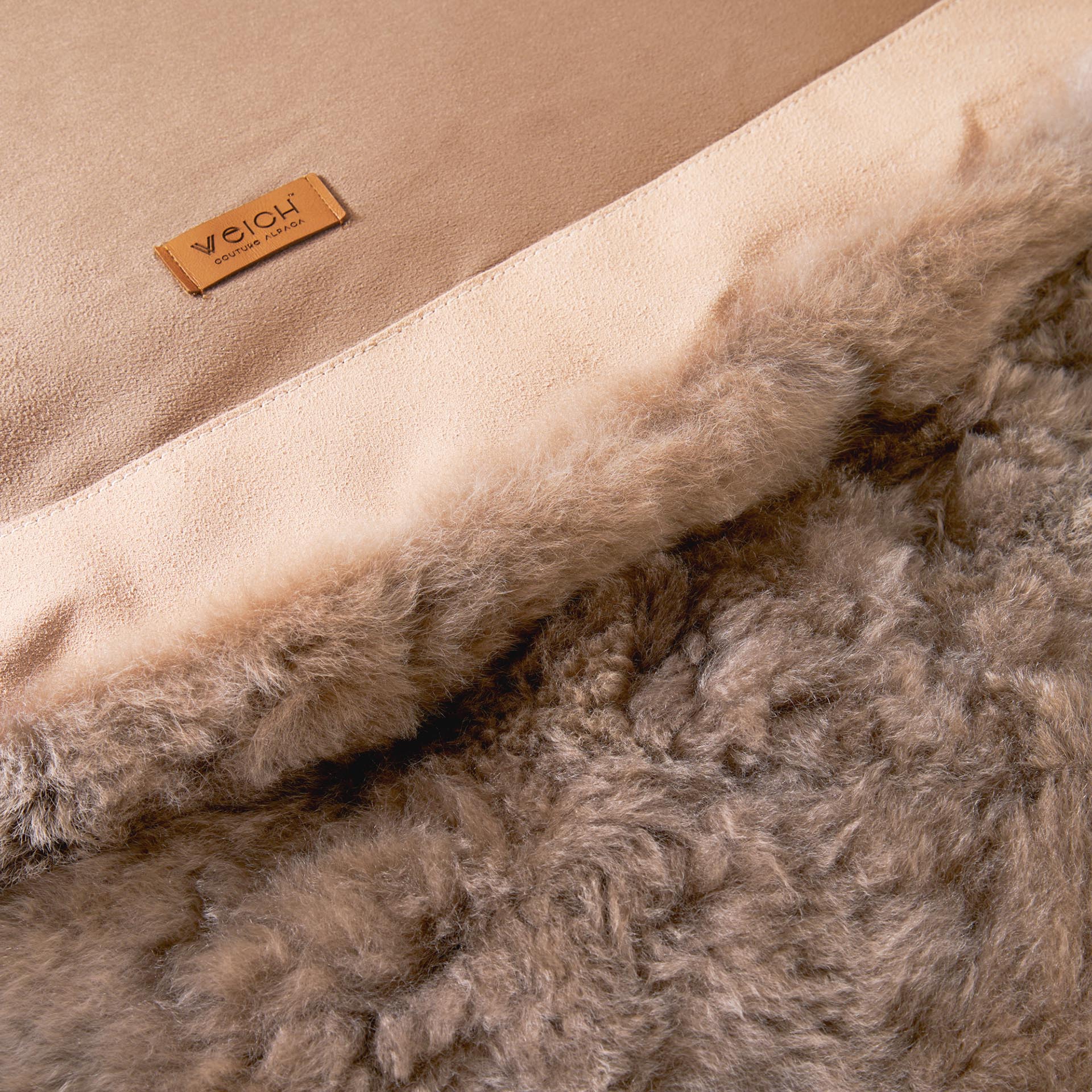 RUGHU5X09 Rug EDWIN_250cm_rund_Taupe_CutOut_Web_2.jpg