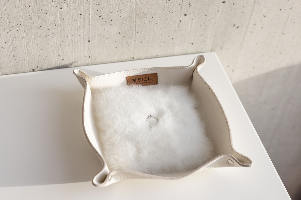 KEYBOX101 Catchall tray TODO_Pearl White_Ambiente_Web_1.jpg