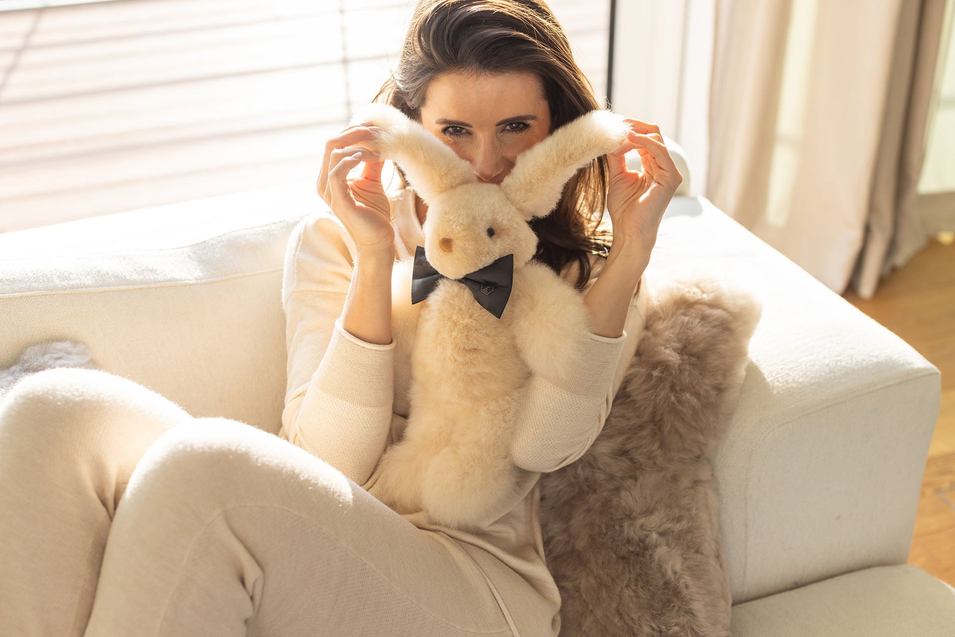 TOYRAB202 Suffed animals MILO_Medium Champagne_Ambiente_Web_3.jpg