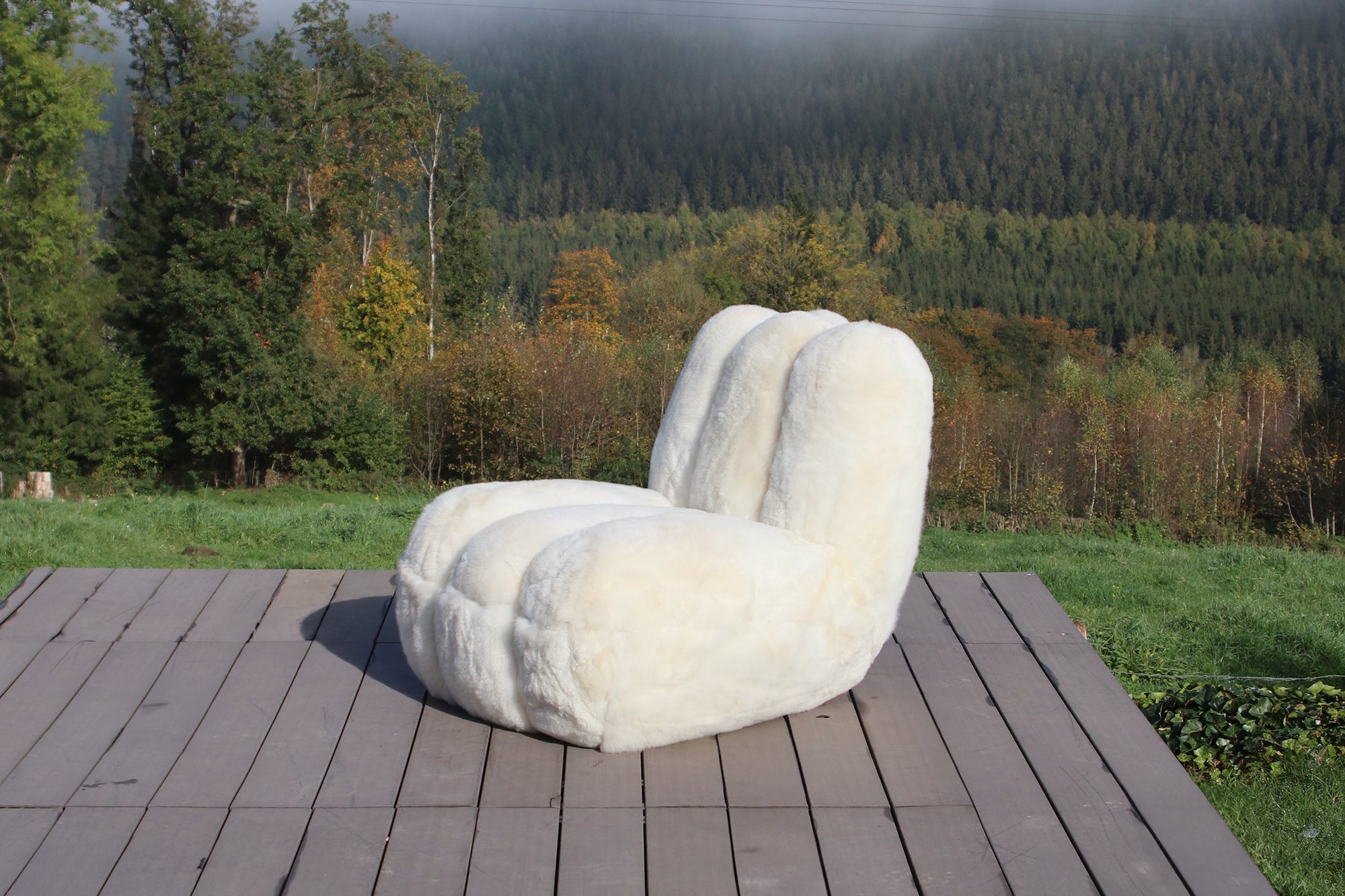 TOEHUX08 Toe Chair DEDO_Offwhite Beige_Ambiente_Web_1.jpg
