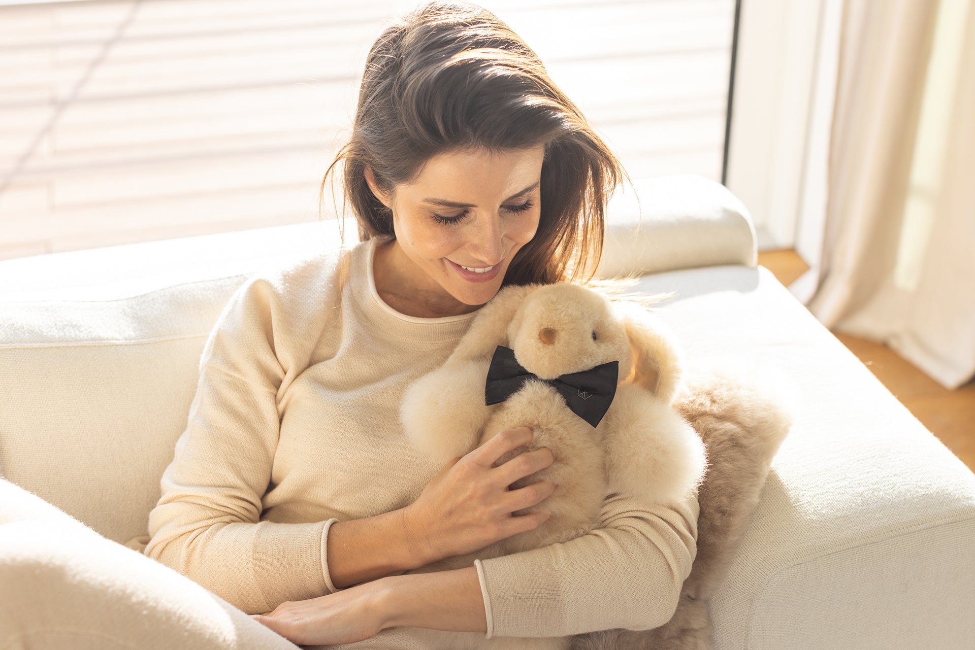 TOYRAB202 Suffed animals MILO_Medium Champagne_Ambiente_Web_2.jpg