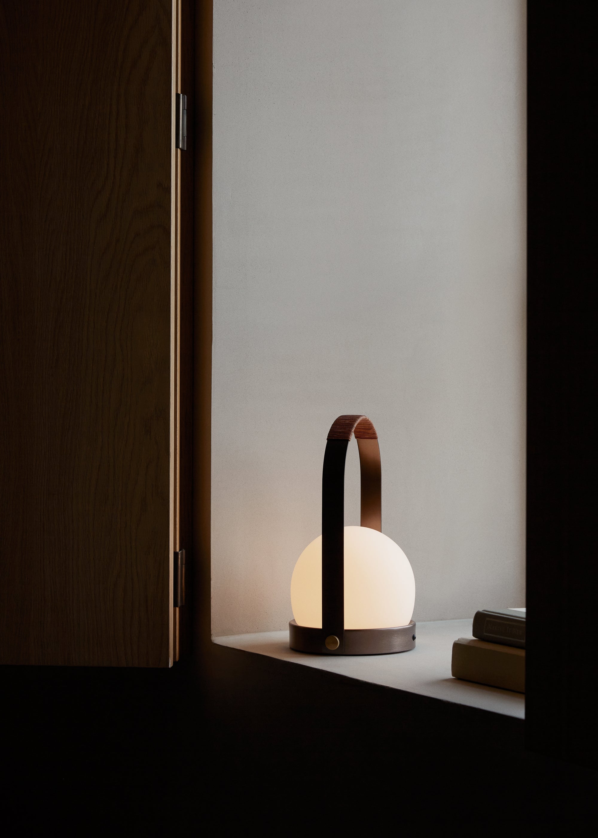 MENU_Carrie_Table_Lamp_30.jpg
