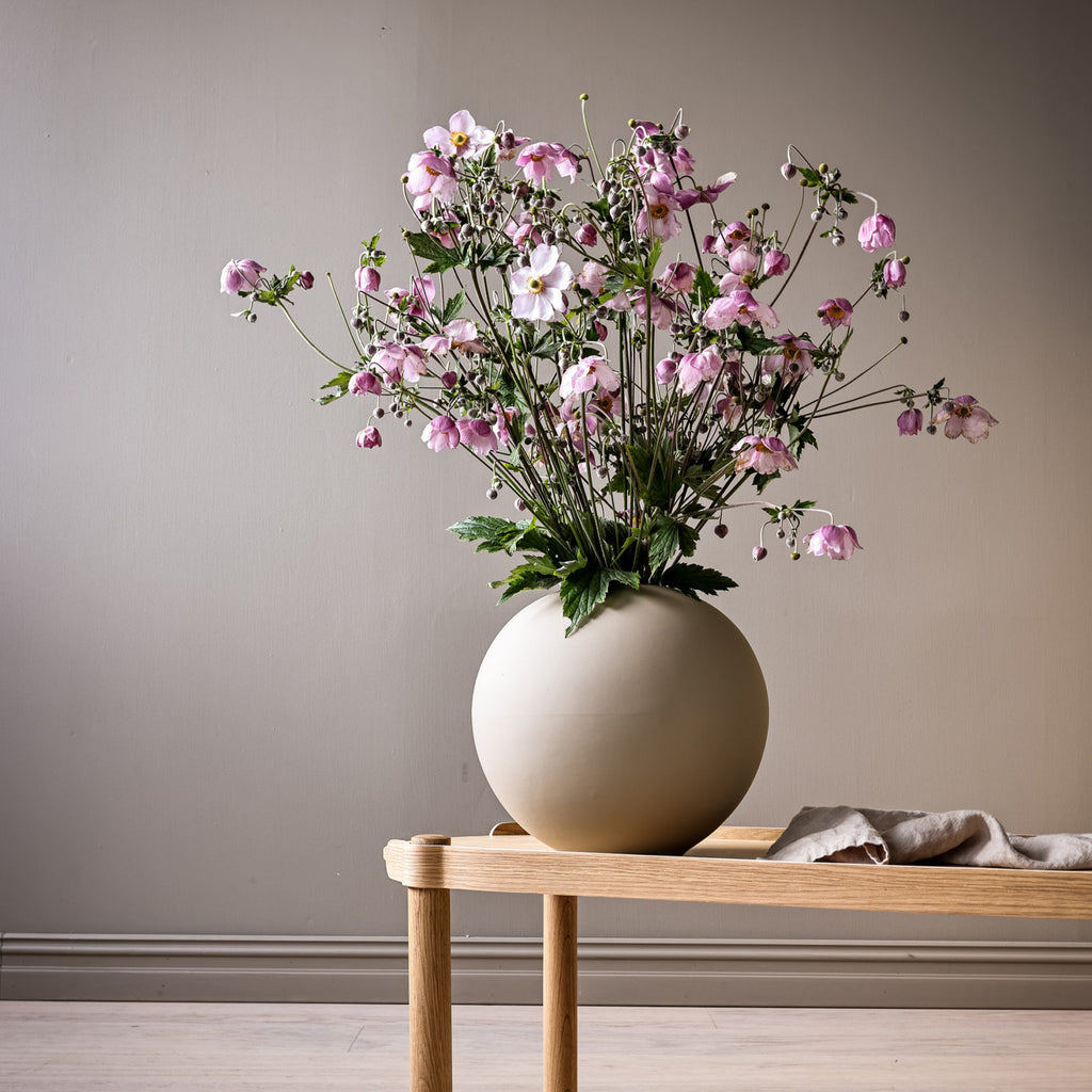 HI-028-06-SA-Ball-Vase-30-cm-Sand-14-scaled_edited.jpg