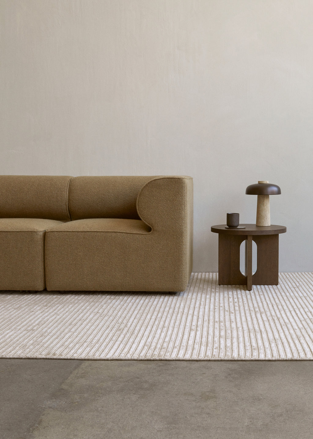 MENU_Eave_Modular_Sofa_Bouclé_Eave_Androgyne_Side_Table_Reverse_Table_Lamp_NNDW_Houkime_Ru