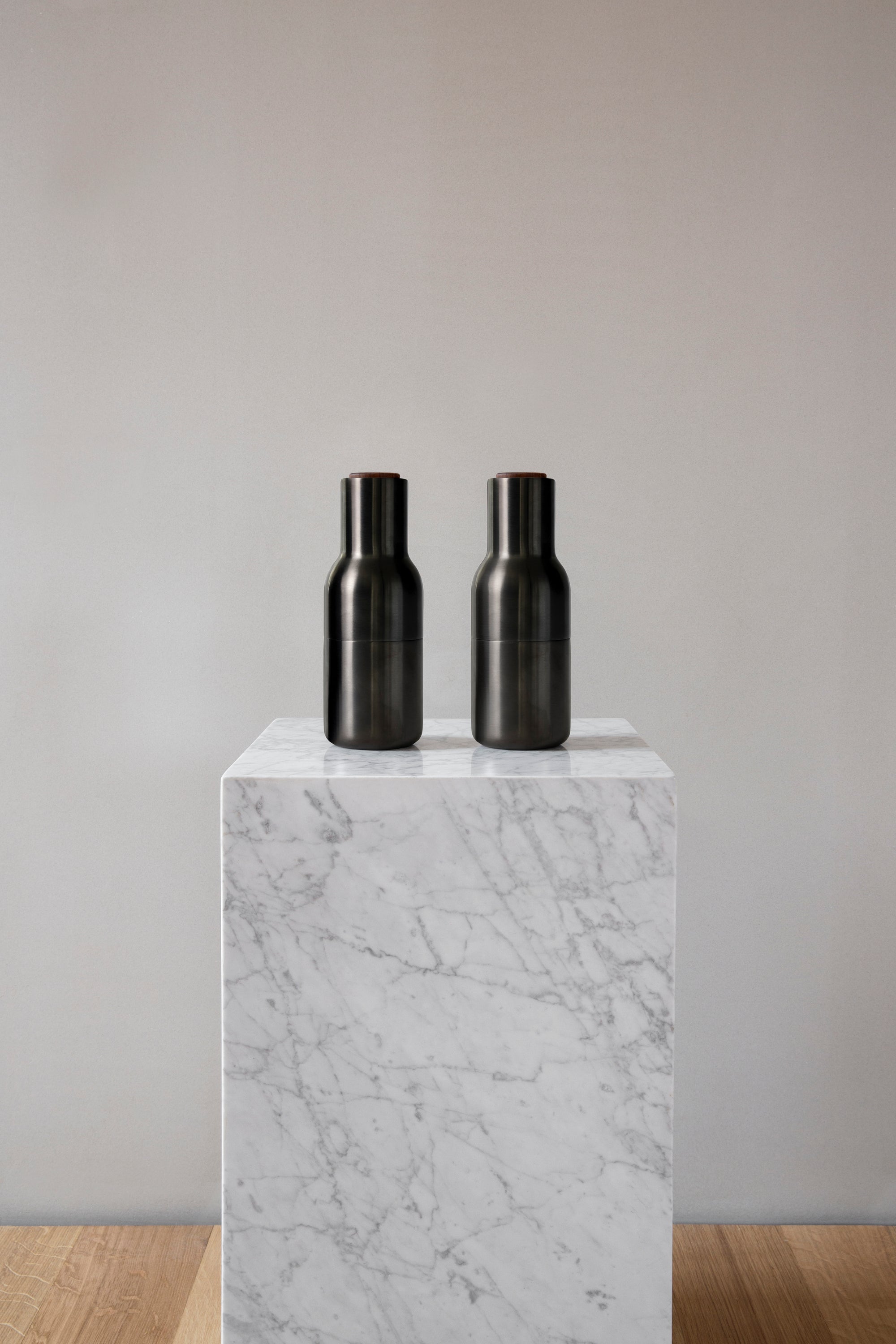 LAB_Bottle_Grinder_plinth.jpg