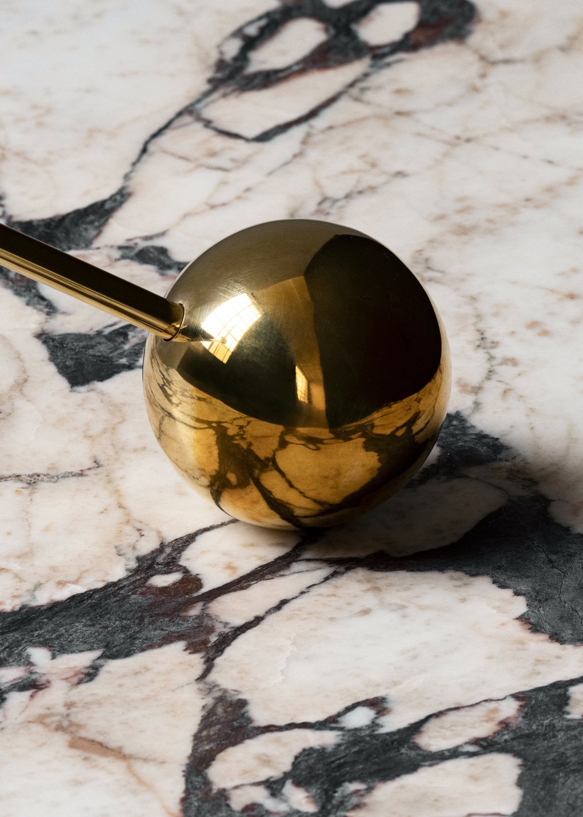 MENU_Interconnect_Candleholder_Plinth_Low_4.jpg