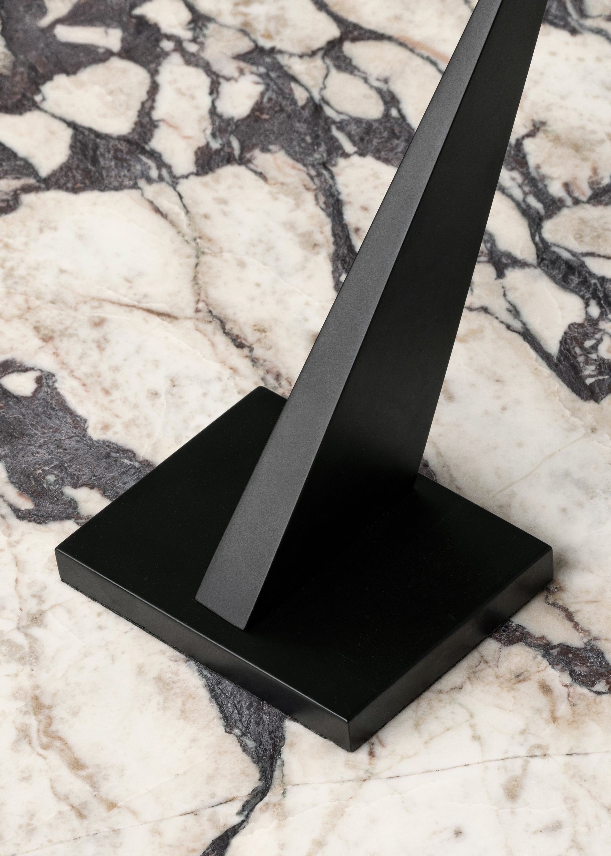 MENU_Interconnect_Candleholder_Plinth_Low_13.jpg