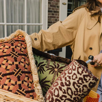 Palais Cushion Cleo Old Rose &amp; Raffia