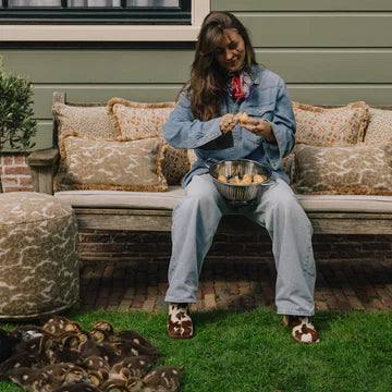 Palais Cushion Cleo Old Rose &amp; Raffia