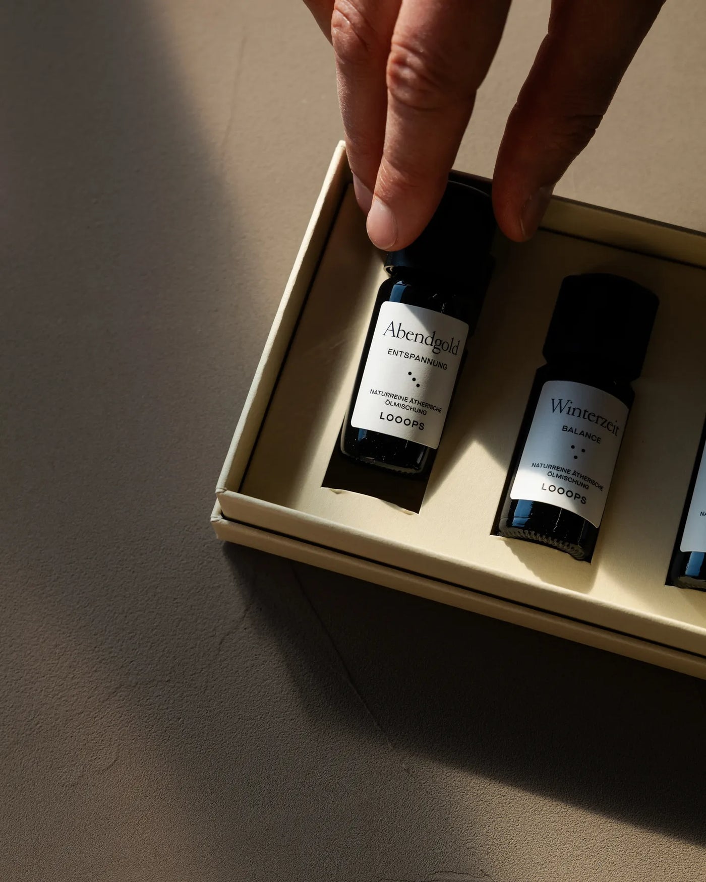 Looops Aroma Diffuser Quint &amp; Essential Oil Rose Red