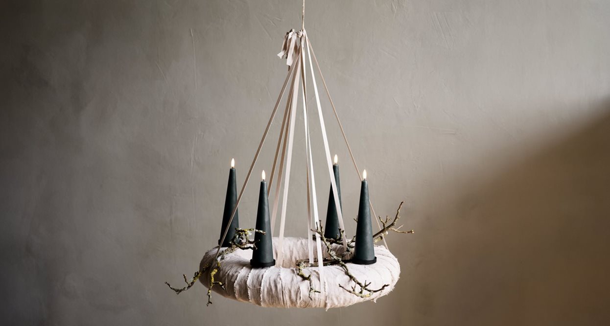 Uyuni Advents - Geschenkbox Kegelkerze Tannengrün